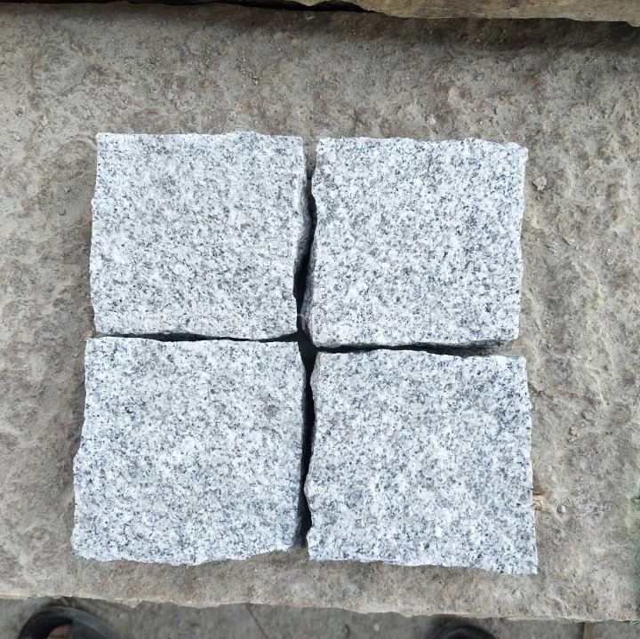 White Grey Paving Stone Tumbled Granite Flooring/Tile/Cube/Brick Paver Cobblestones Outdoor
