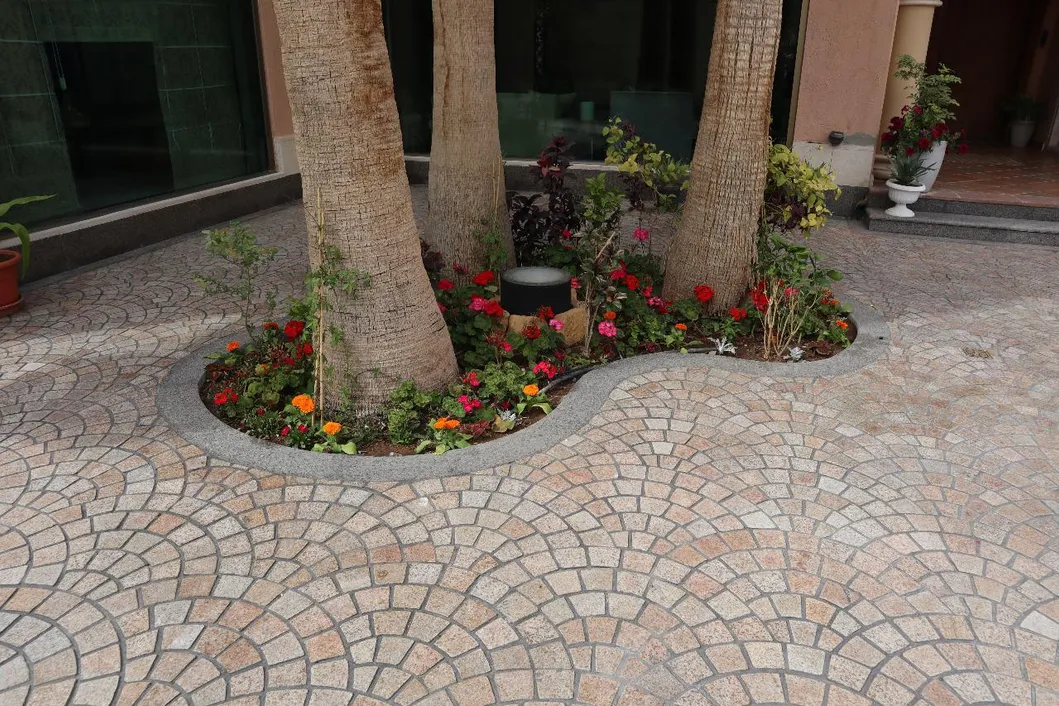 Granite Cobblestone Detail 1