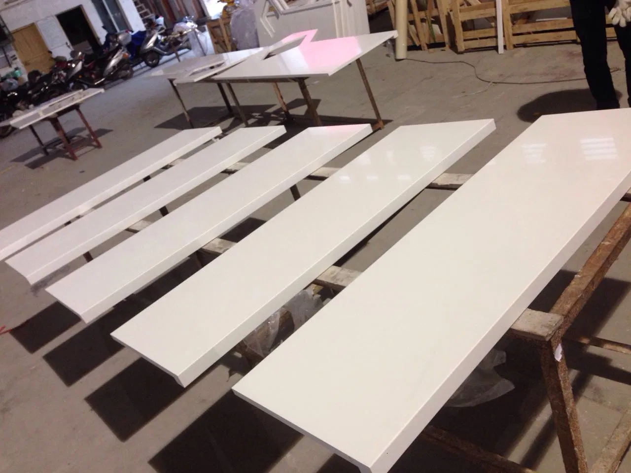 Hot Sale Pure White Prefabricated Quartz Countertop for Home Hotel Kitchen Bathroom