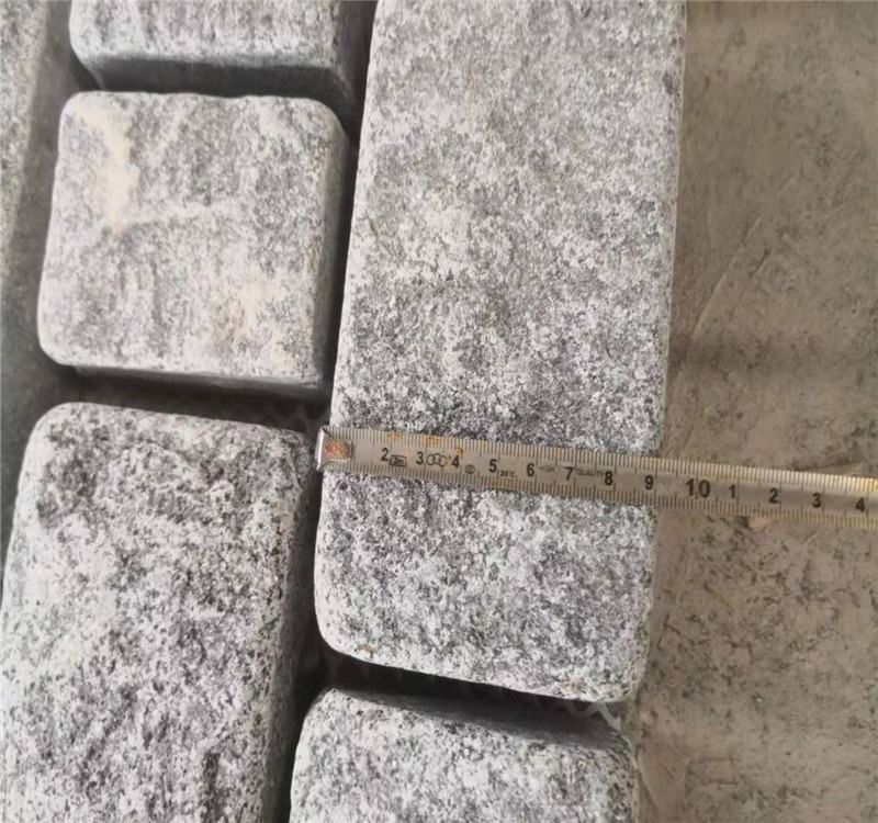 Tumbled G654 Granite Grey Cobblestones on Mesh Sheets for Driveway Paver Design