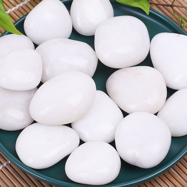 Highly Polished River White Pebble Stones From Natural Rainflower Stones, Suitable for Garden Paving