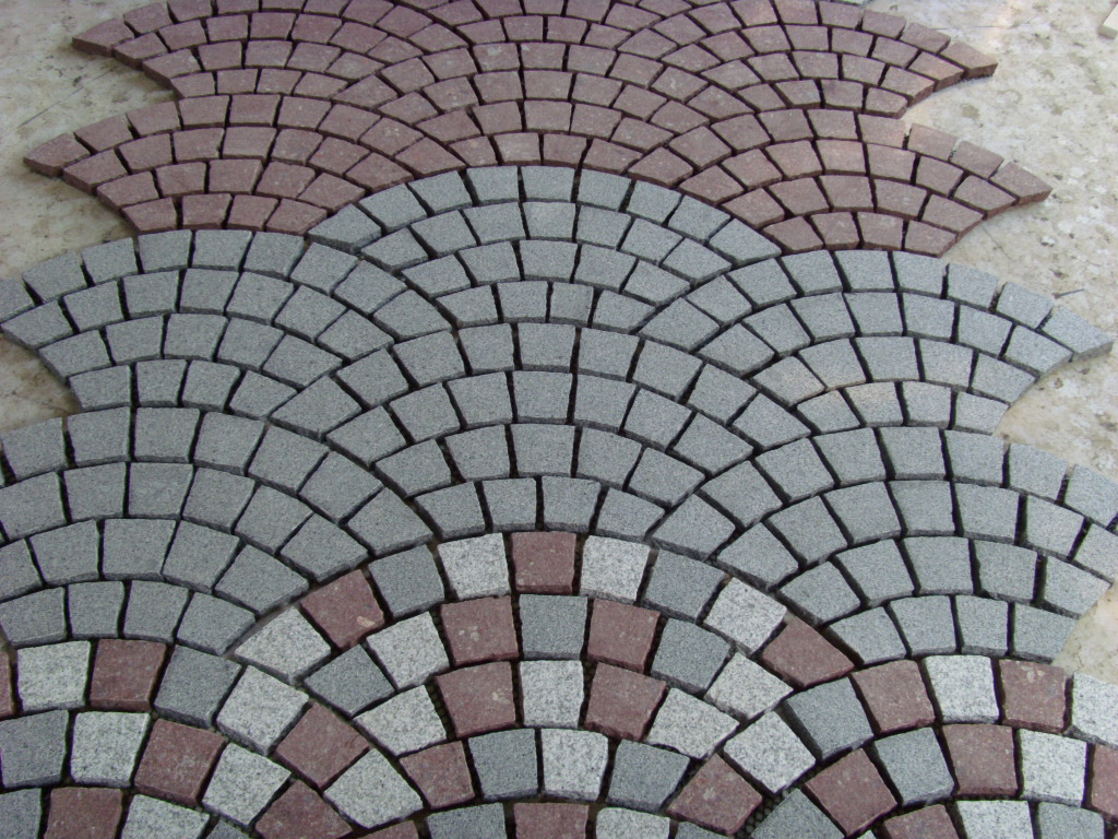 China Dark Grey/Imparal Grey/Padang Dark Grey/G654 Granite Garden/Cobble/ Cube/Kerb/Paving Stones for Landscaping/Parking/Driveway/Walkway