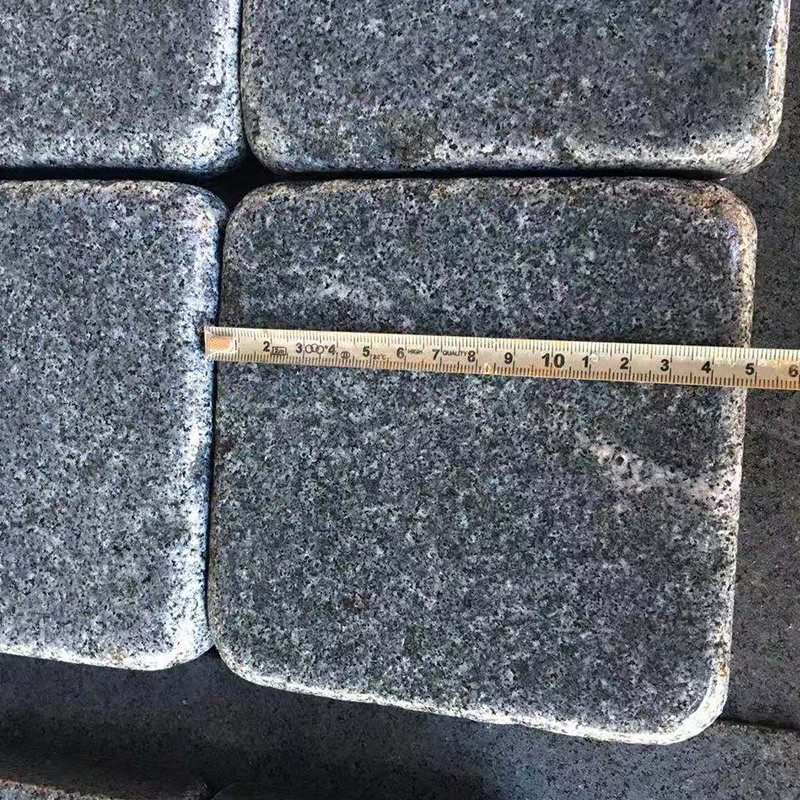 G654 Natural Stone Dark Grey Sesame Black China Nero Impala Black Padang Dark Misty Grey Granite Tumbled Cobbles for Paving/Garden/Path/Walkway/Sidewalk