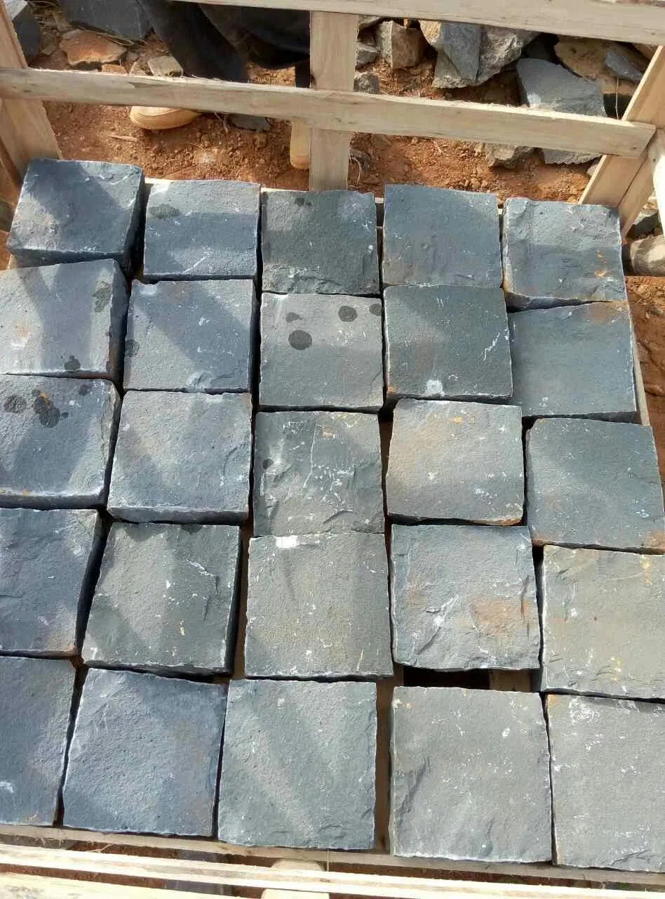 China Black Granite Basalt Cube Stone Cobbles for Paving
