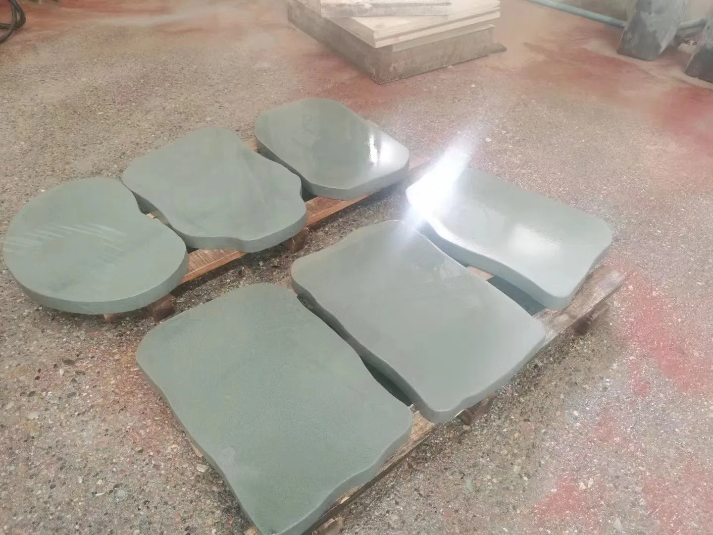 China Basalt Lavastone Bluestone Stepping Stone for Garden Pathway Design