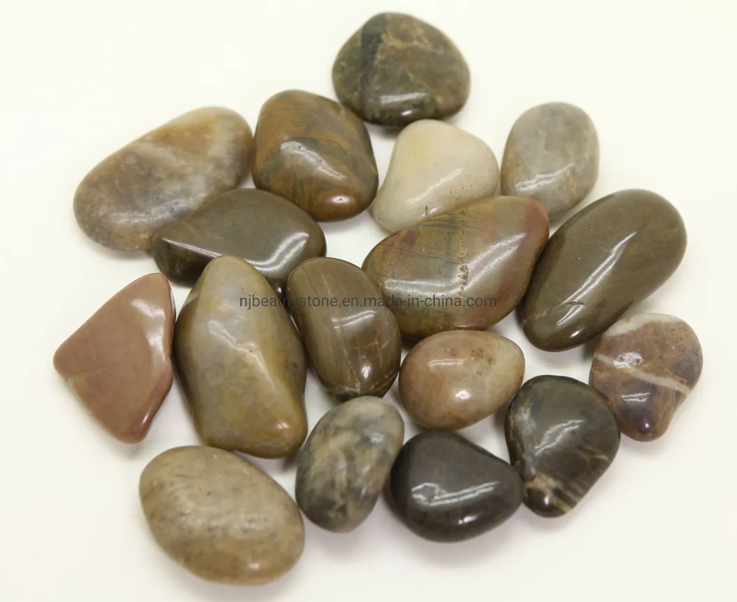 White Pebbles Detail 6