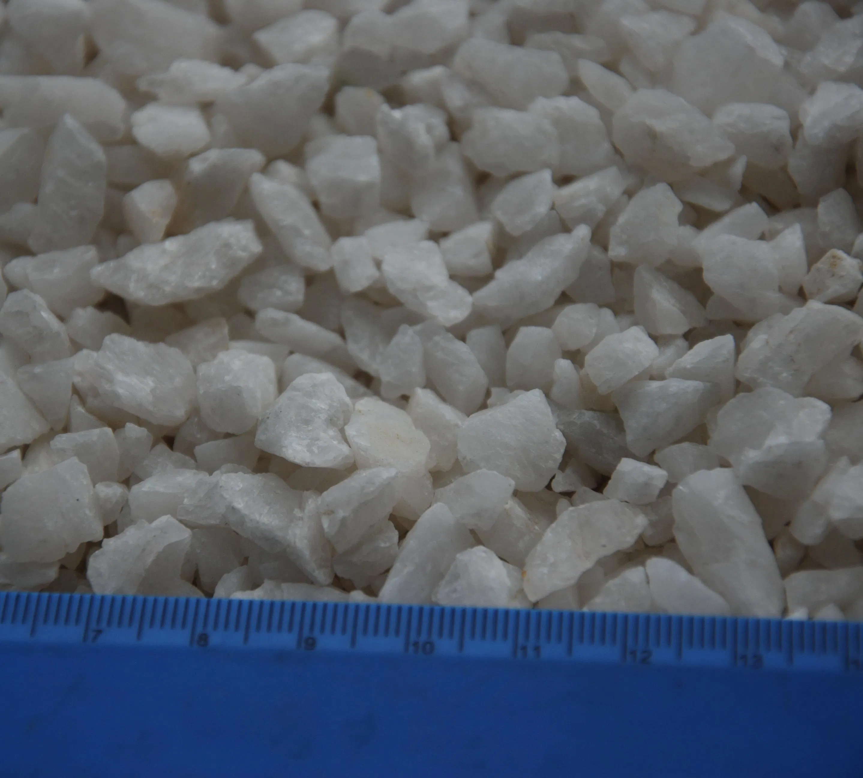 Natural White Quartz Stone Gravel Decorative Landscaping Pebbles for Garden Path Walkway Driveway Paving