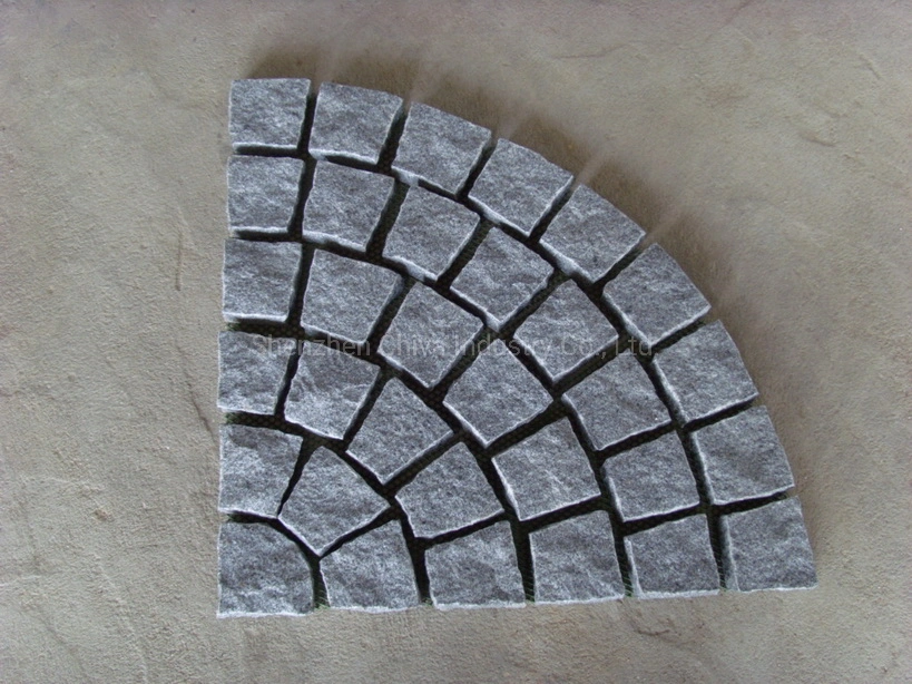 Natural Granite Mosaic/Pattern Tile Outdoor Paving Flamed Cobblestone with Net/Mesh/in/The/Back