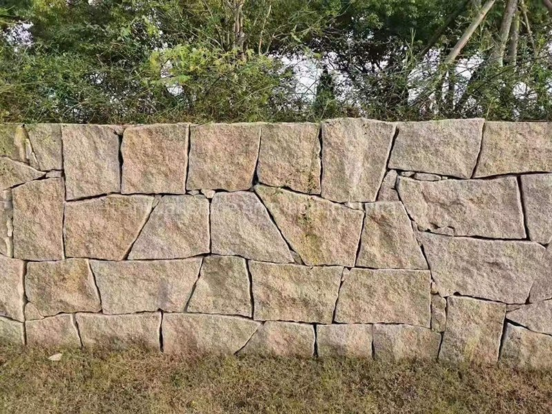 G682 Gold Yellow Granite Random Size Wall Stone for Retaining Wall