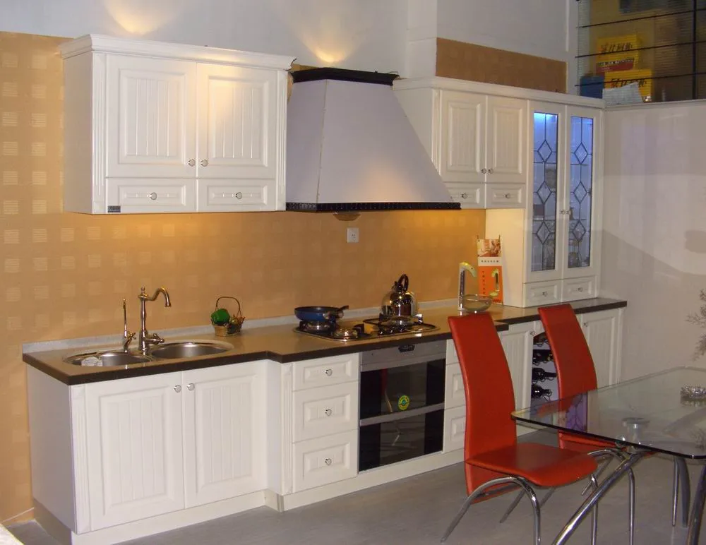 Custom Granite Kitchen Countertop