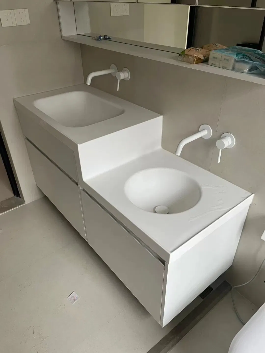 OEM Supplier Bathroom Vanity Under Bathroom Sink Storage Bath Vanity with Top Cultured Marble Vanity Tops 24 in Vanity with Sink