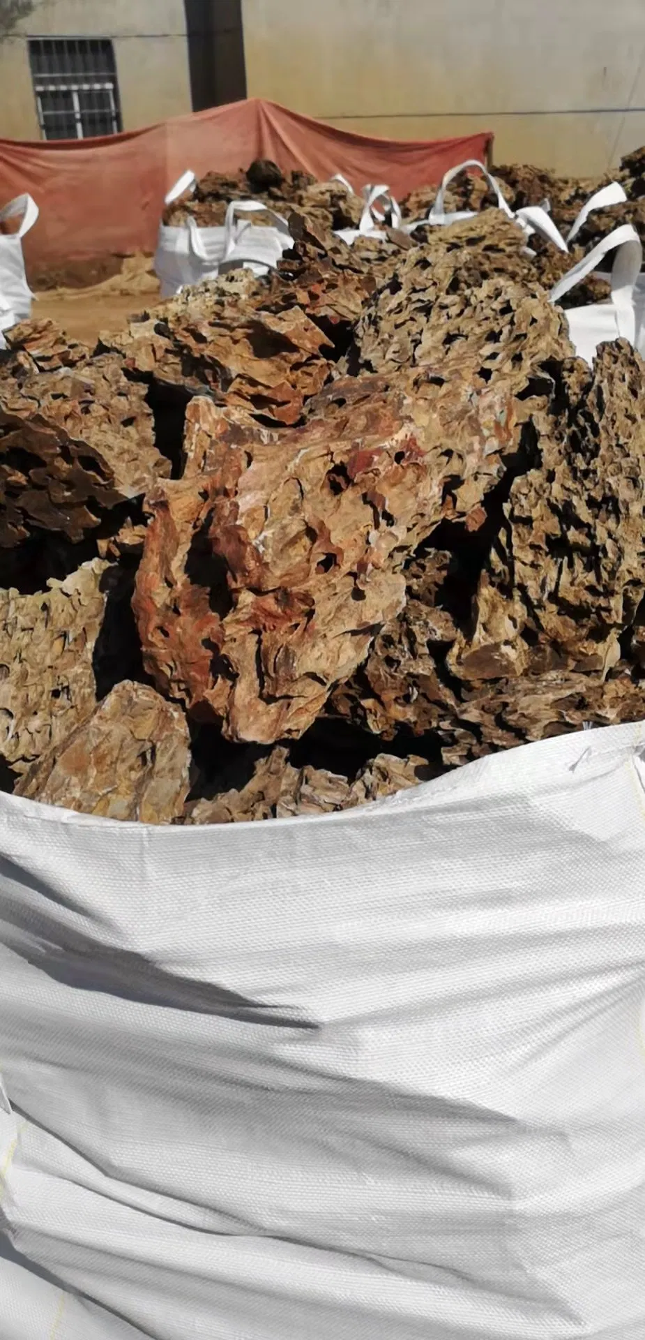 Aquarium Substrate Decorative Dragon Rocks