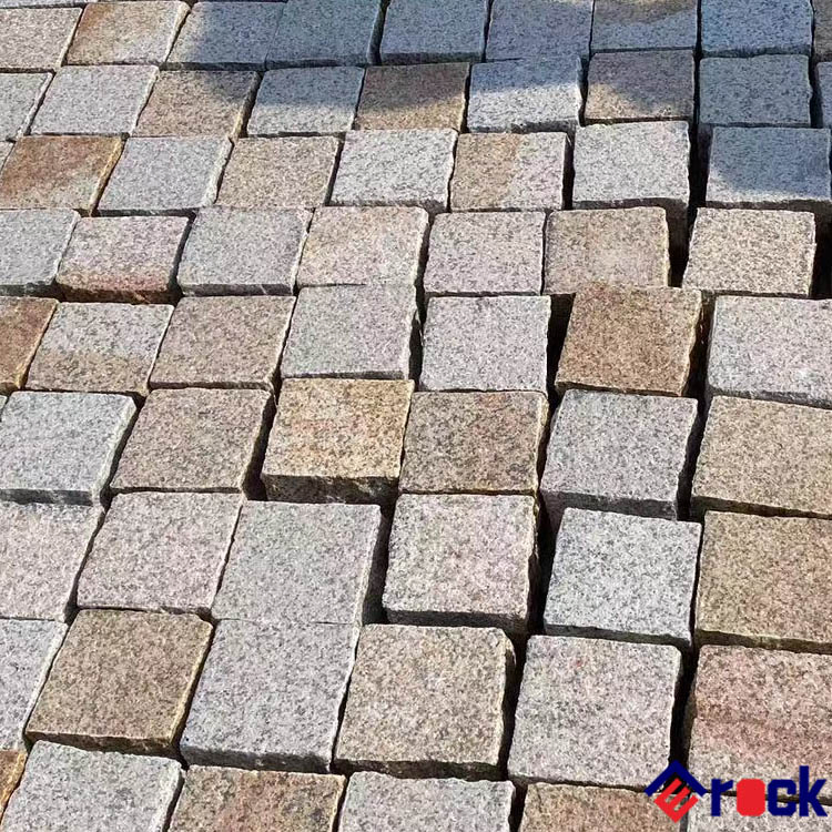 Low Price Anti-Slip Finish Yellow Beige Granite Cobblestone for Driving Way Stone