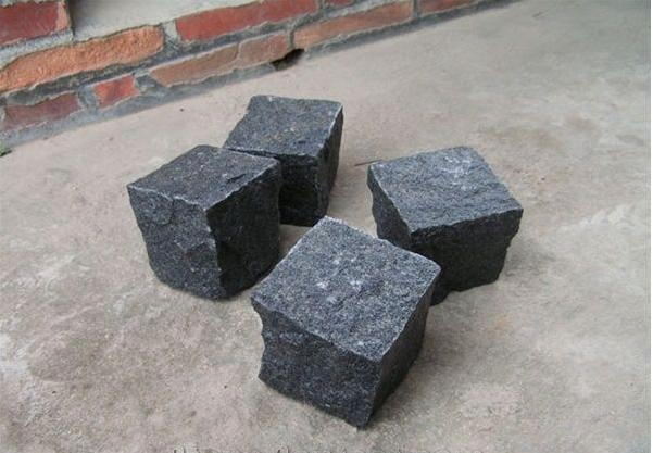 China Dark Grey/Imparal Grey/Padang Dark Grey/G654 Granite Garden/Cobble/ Cube/Kerb/Paving Stones for Landscaping/Parking/Driveway/Walkway