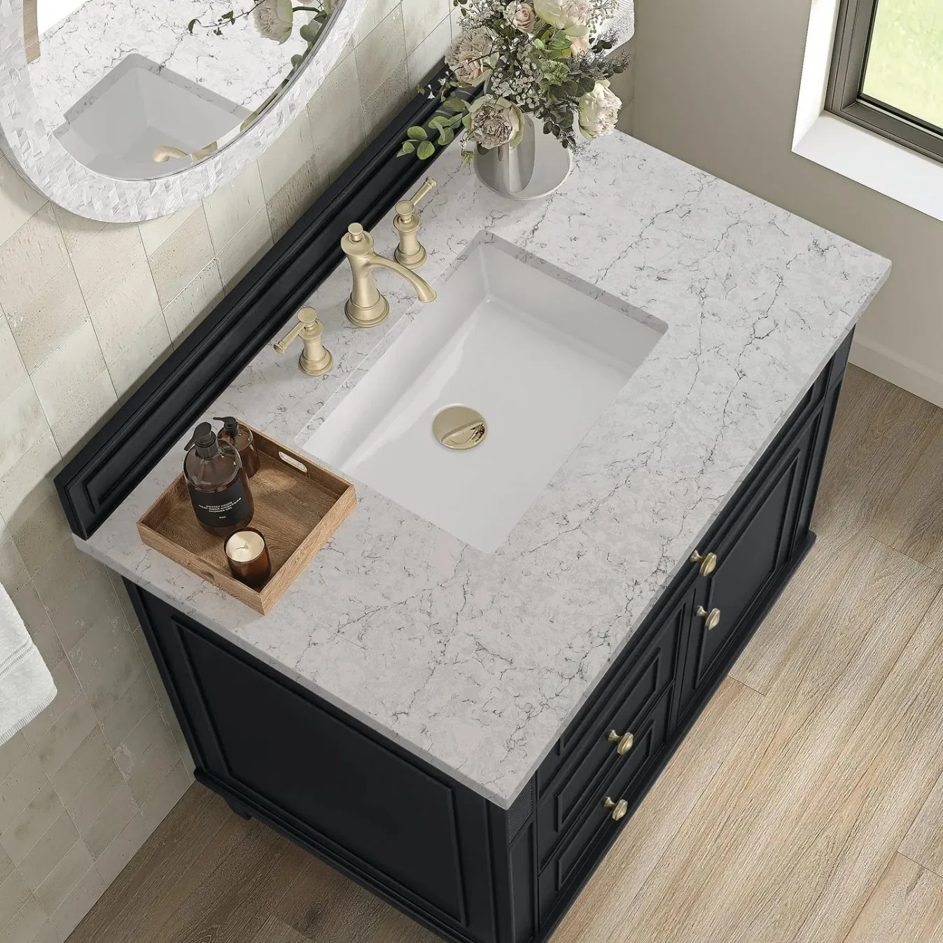Quartz Countertops Quartz Stone Shower Enclosure Wooden Furniture Wall Tile Natural Stone Porcelain Vanity Bath Tub Outdoor Kitchen Marble Tile Quartz Top