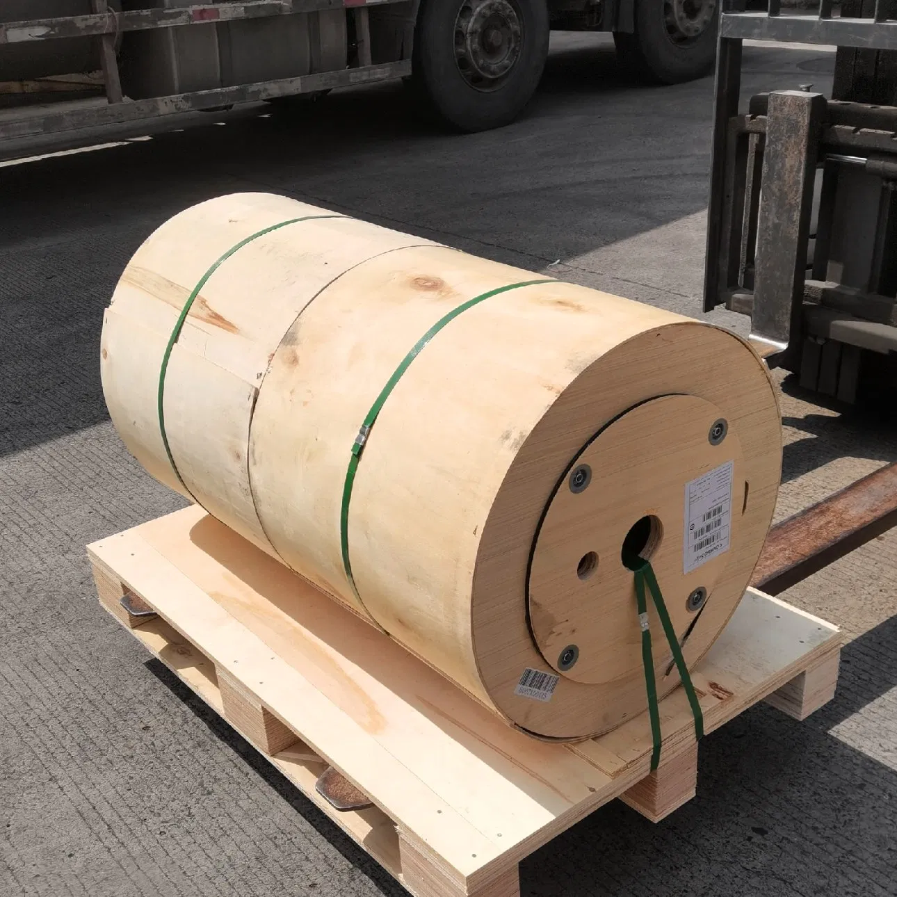 4-48 Core Om3 Muti Purpose LSZH PVC Hatrel Break-out Distribution Indoor FTTH Fiber Optical Cable