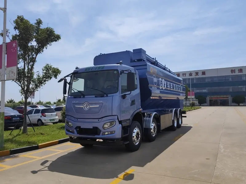 Pure-Electric Bulk Feed Transport Vehicle