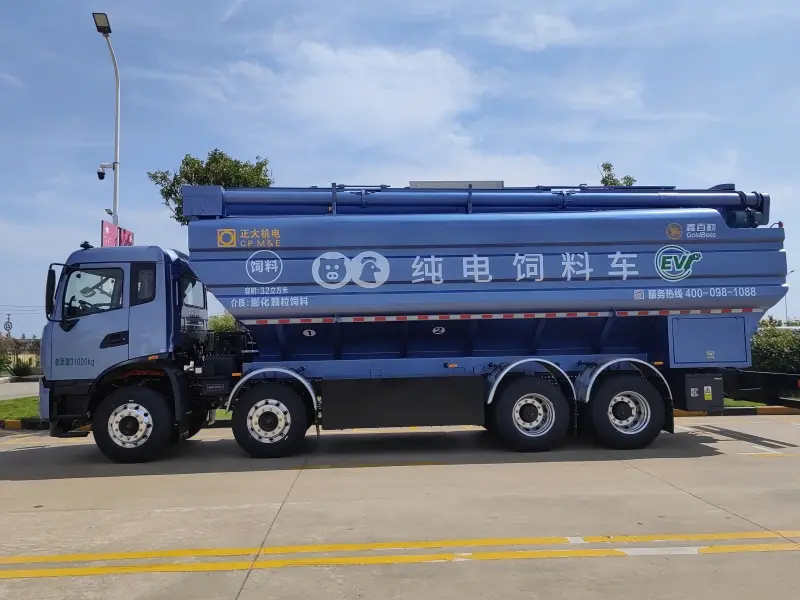Pure-Electric Bulk Feed Transport Vehicle