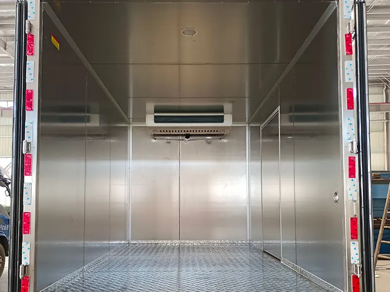 Goldbees Refrigerated Cold-chain Transport Semi-trailer---Intelligent Multi-Functional Transportation (3)