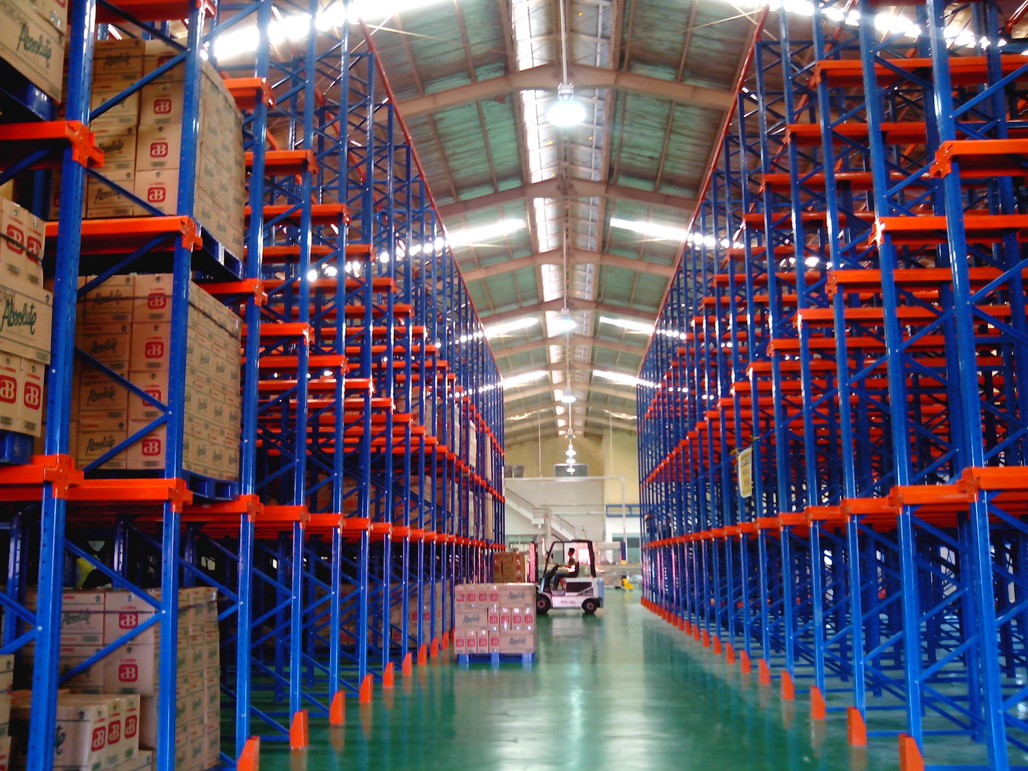 Mracking Professional Manufacturer of Drive-In Pallet Racking System Custom Industrial Steel Storage for Warehouses