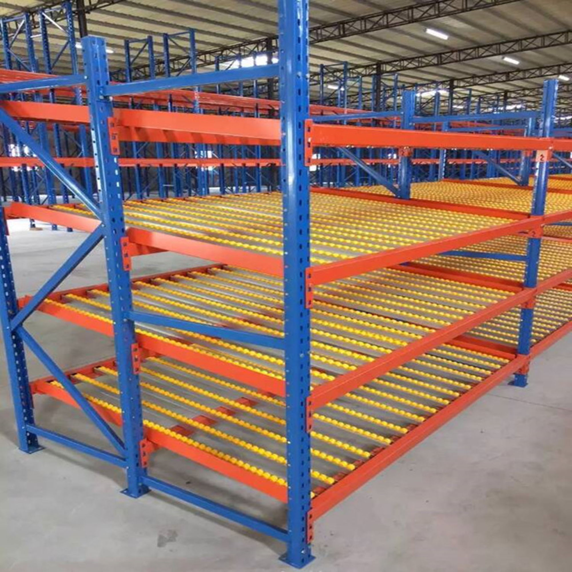 Rolled-type aluminum alloy fluent strip