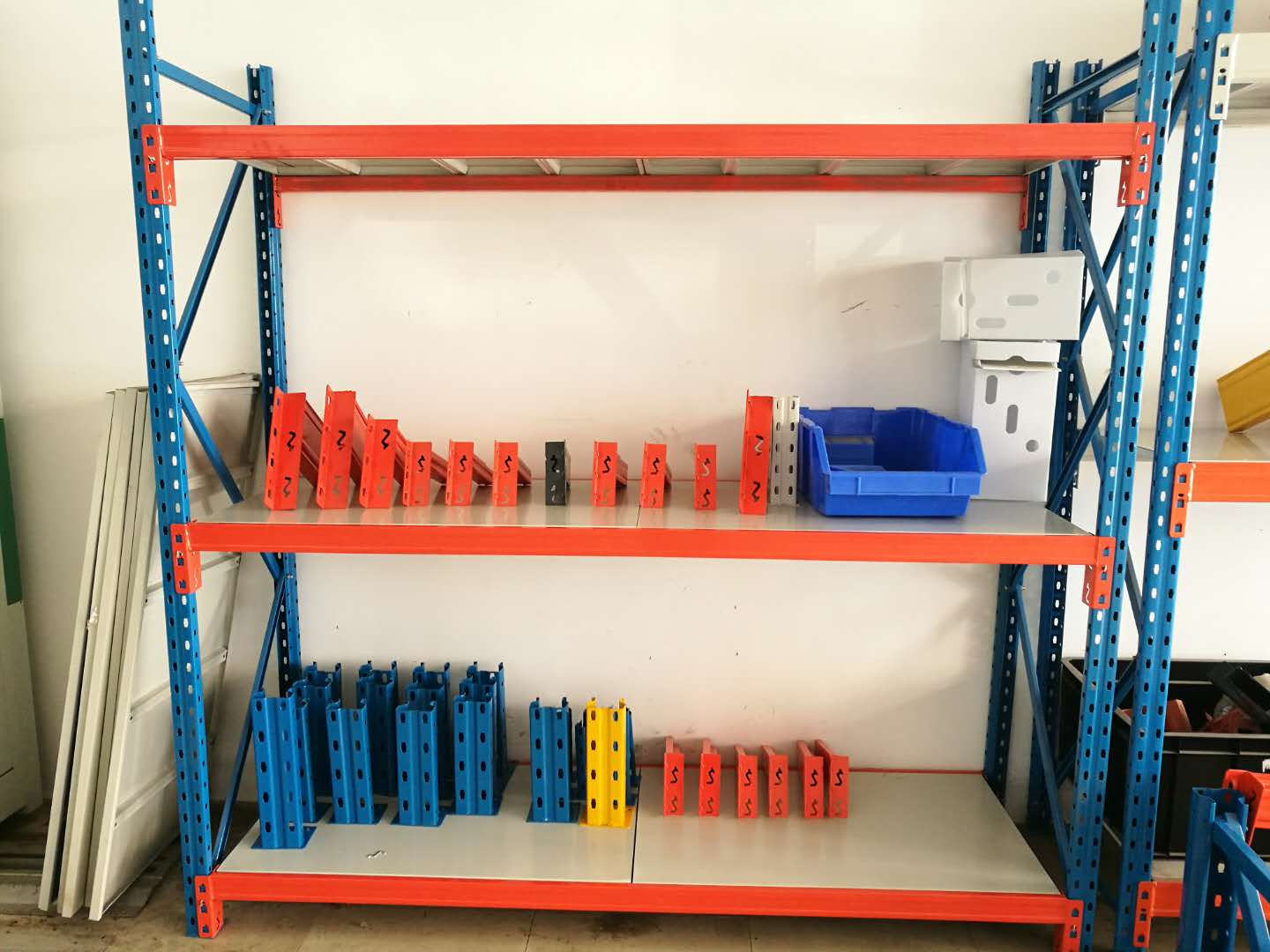 Mracking Industrial Metal Medium-sized Warehouse Pallet Storage Steel Shelf