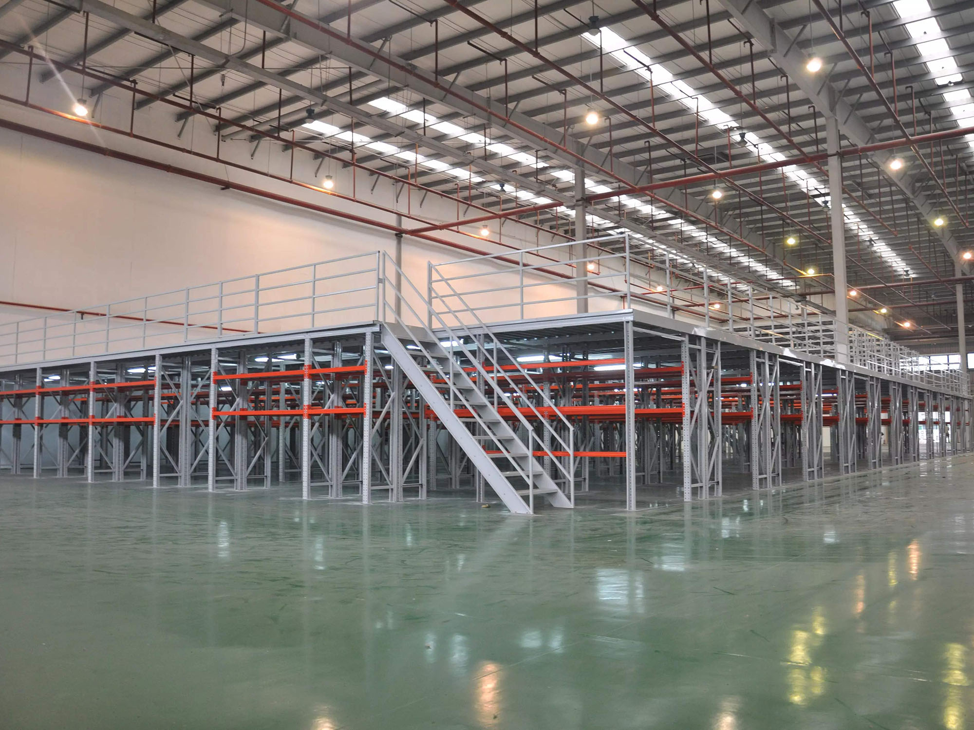 Mracking Customizable Steel Mezzanine Racks CE Certified 500kg Capacity Powder Coating Warehouse Storage System Sale Customer