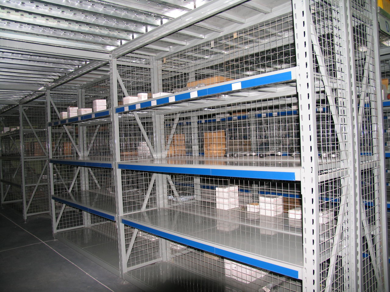 Custom Multi Layer Medium Sized Steel Storage Rack for Warehouse or Cargo Storage