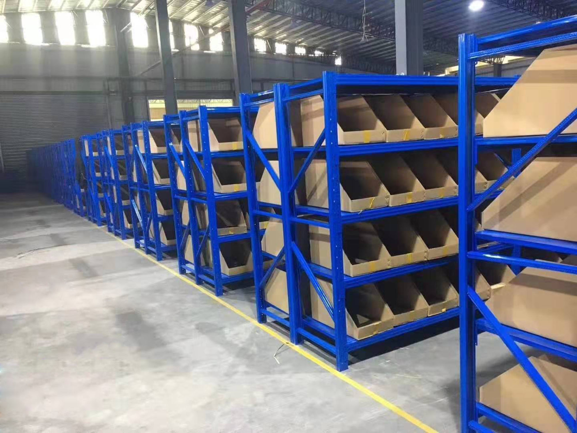 Mracking Multi Level Light Duty Shelves for Sale Customizable 2000*600*2000mm Boltless Rack Shelf Manufacturer