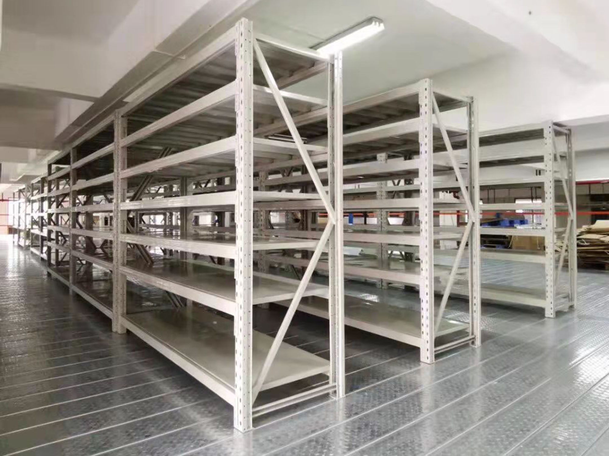 Mracking Customized Wholesale and Sale of Boltless Shelves With a Load Capacity of 200kg Lightweight Shelves