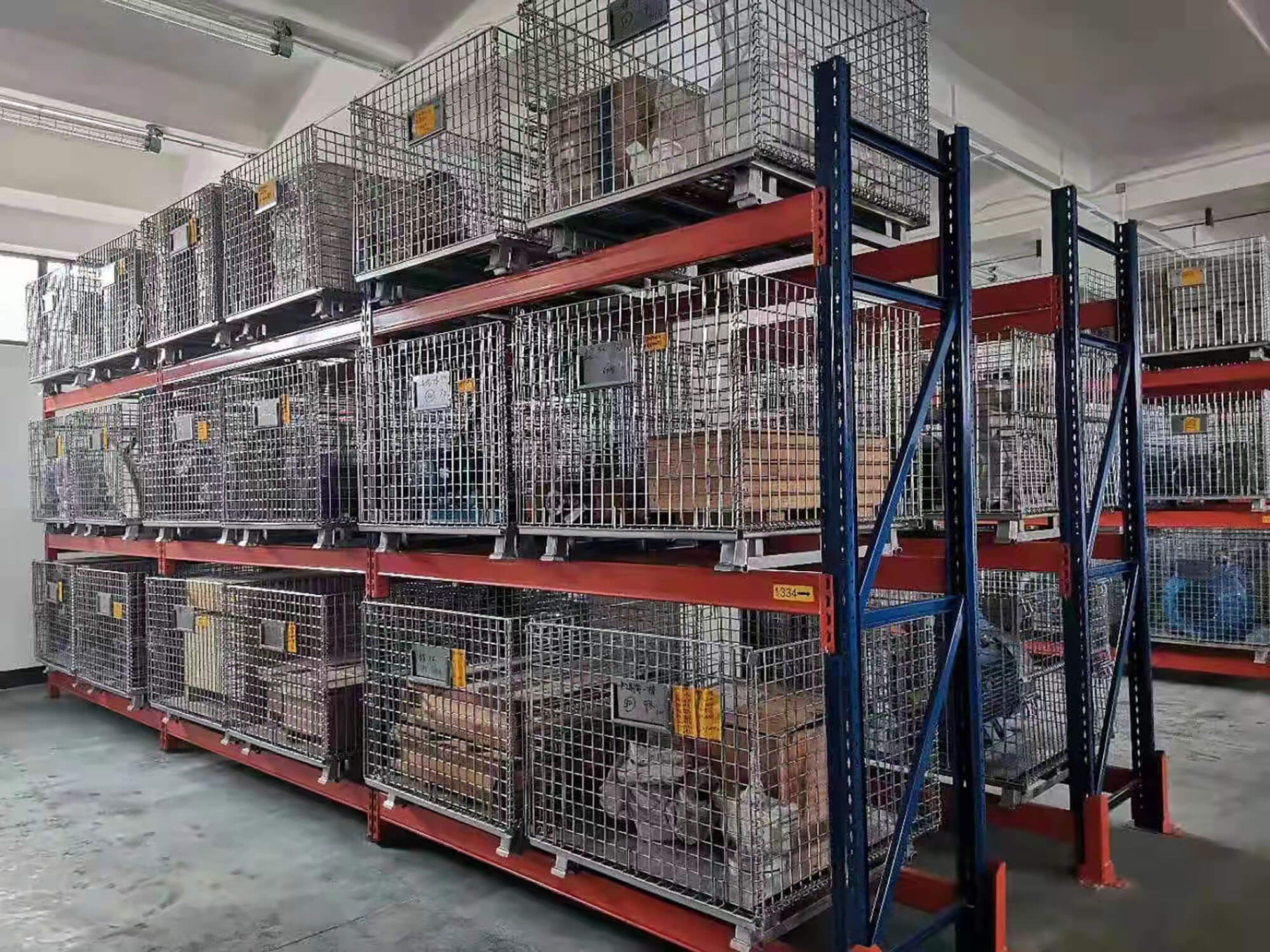 Mracking 1000kg Heavy Duty Steel Powder Coated Assembled Wire Mesh Cages Customizable Pallet Cages Manufacturer