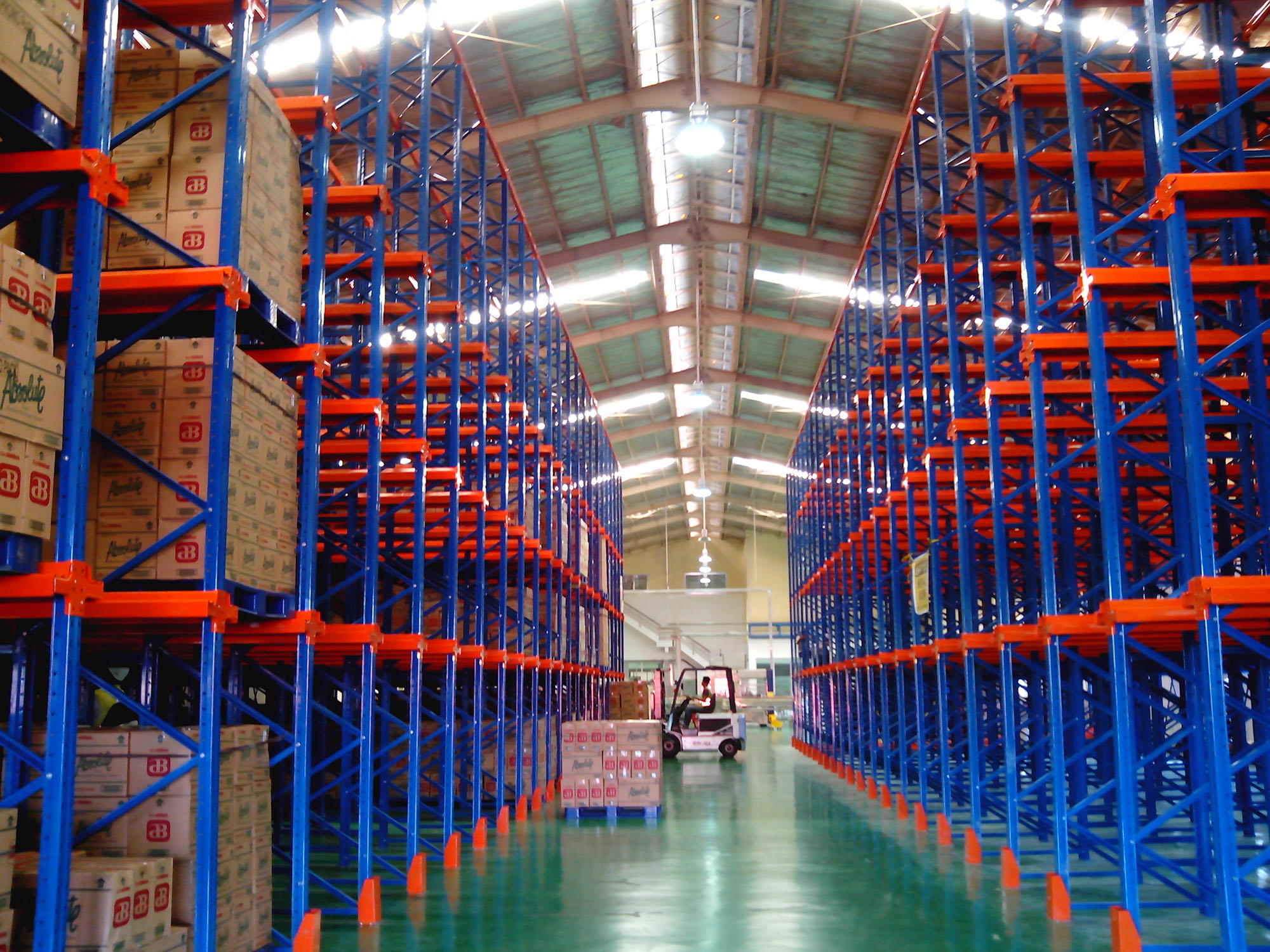 Mracking Customized Drive in Racking of Your Warehouse Drive in Racking System