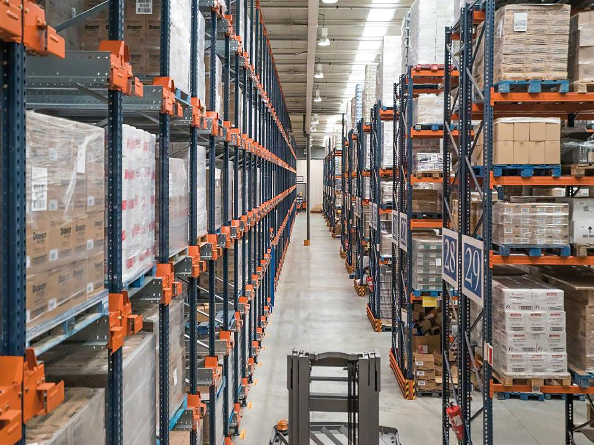 Mracking Customizable Wholesale Steel Shuttle Pallet Storage Rack Corrosion Protection Cantilevered Type