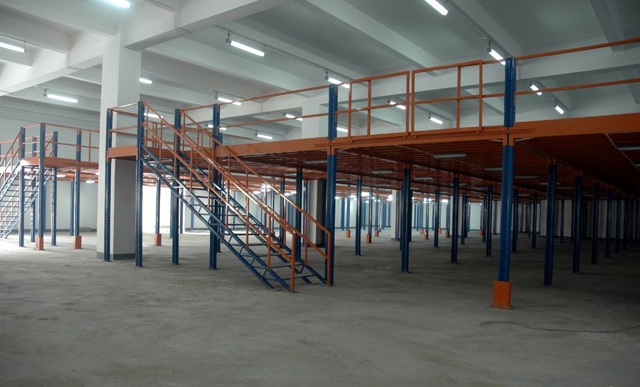 Mezzanine Showcase 5