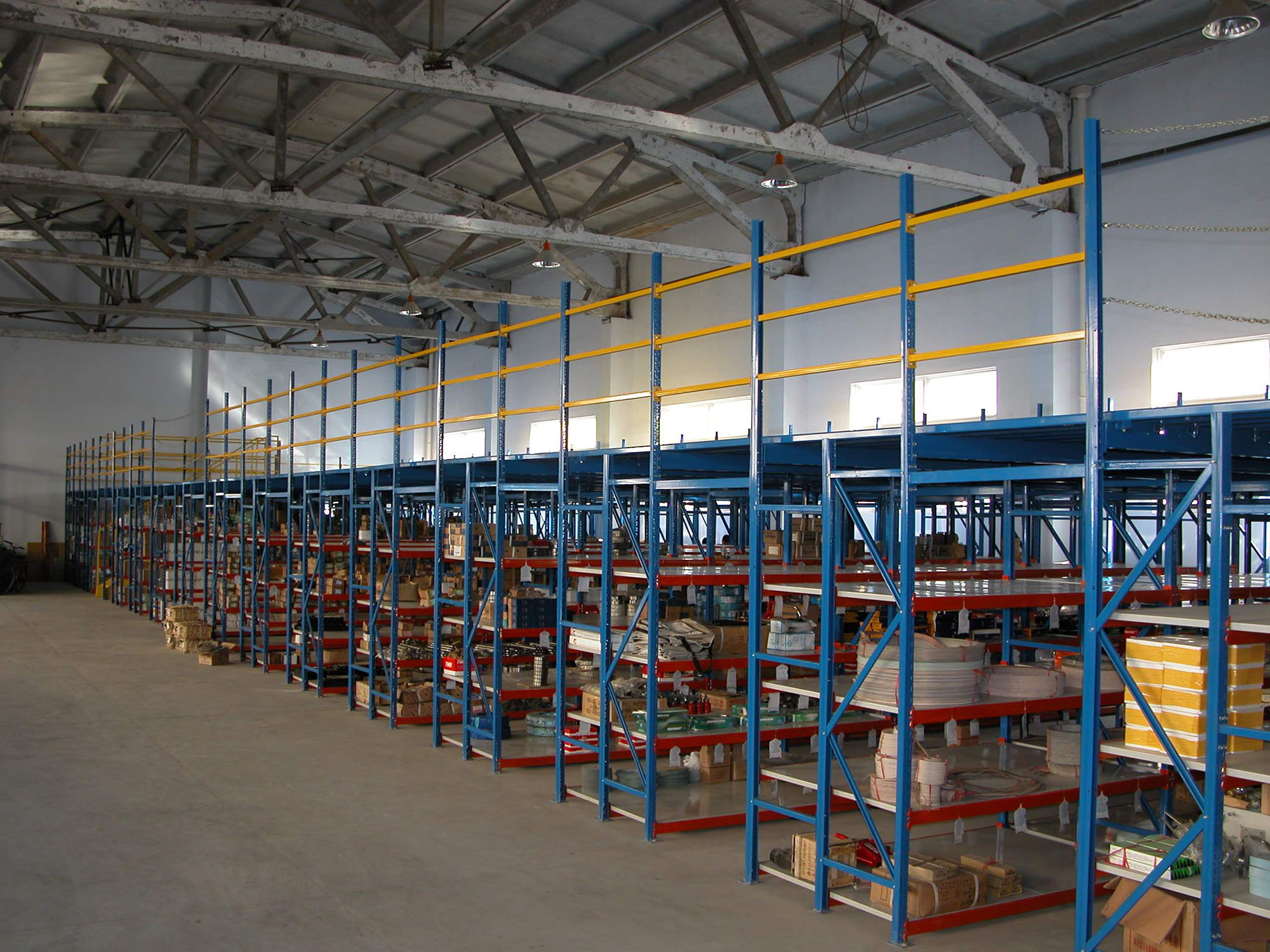 Mracking Customizable Steel Mezzanine Racks CE Certified 500kg Capacity Powder Coating Warehouse Storage System Sale Customer
