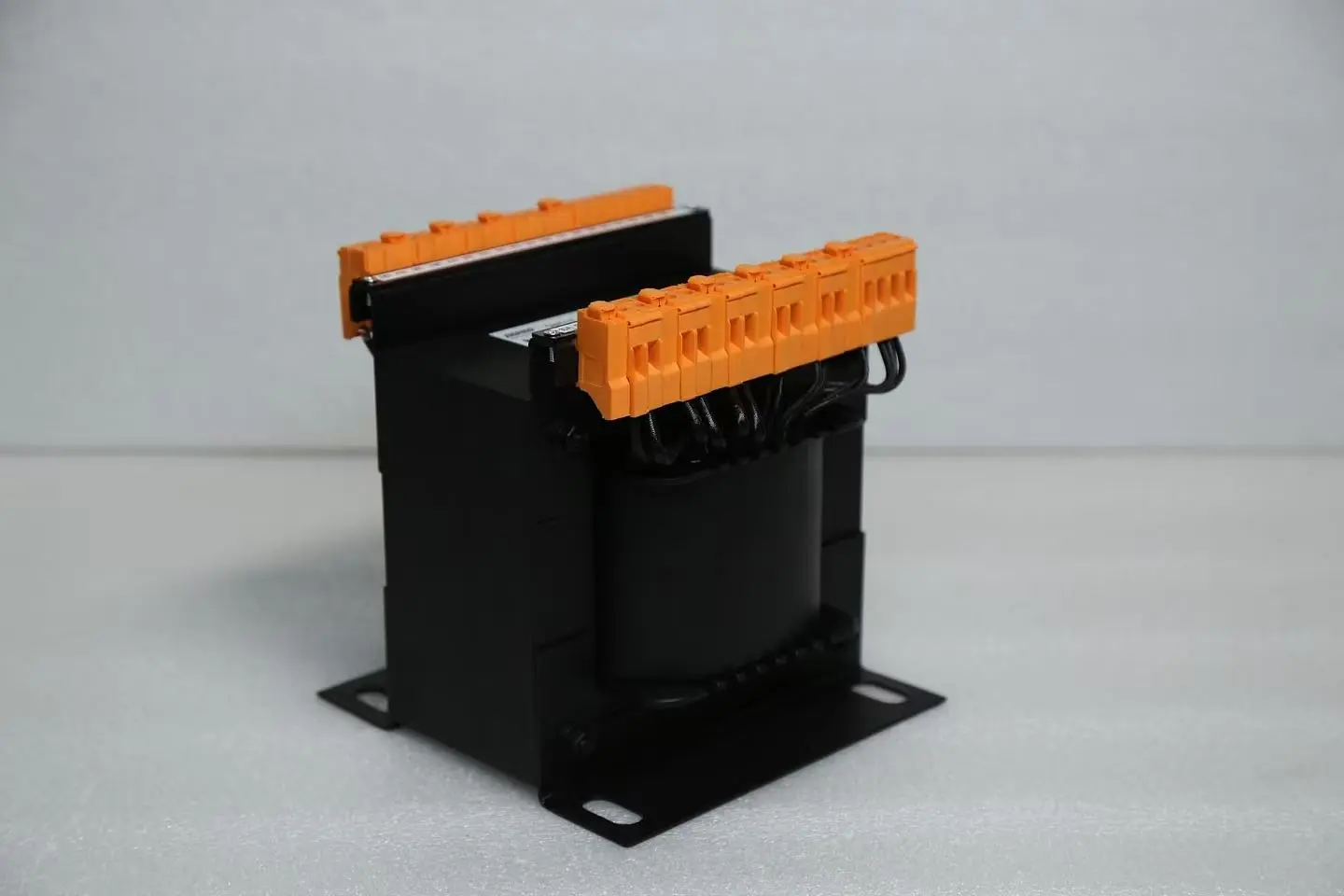 Machine tool control transformer by Xinping Electric