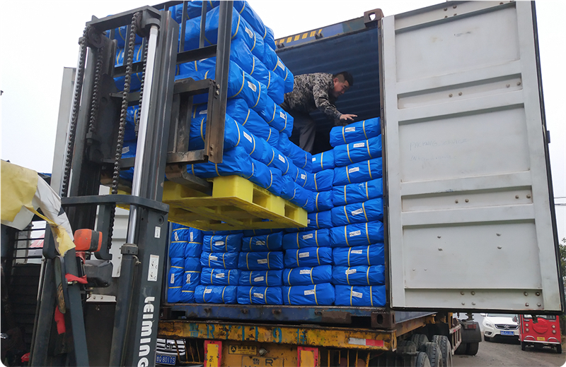 Heavy load handling test of finished tarpaulin covers
