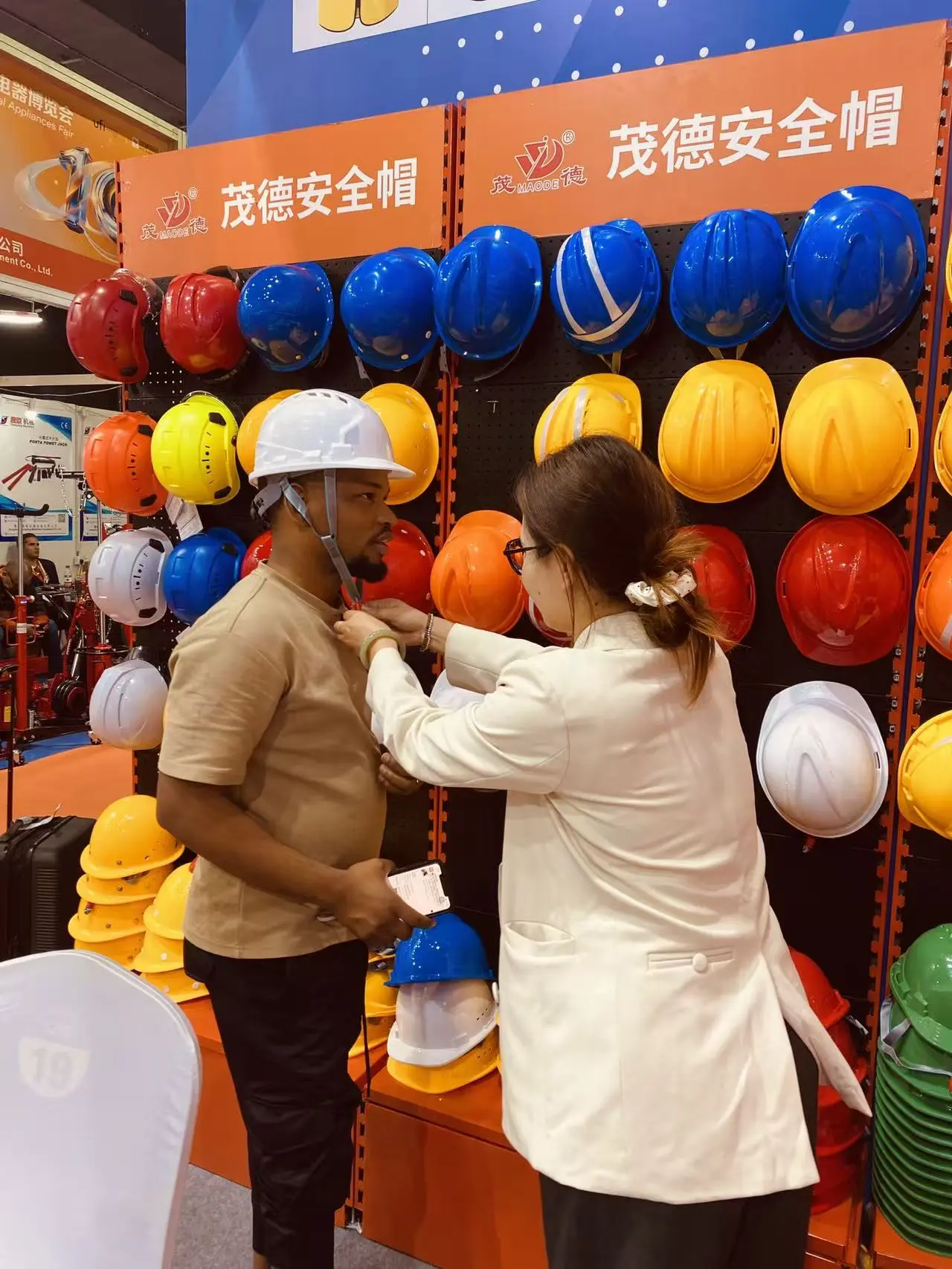 Xintuo safety products international exhibition - product quality demonstration