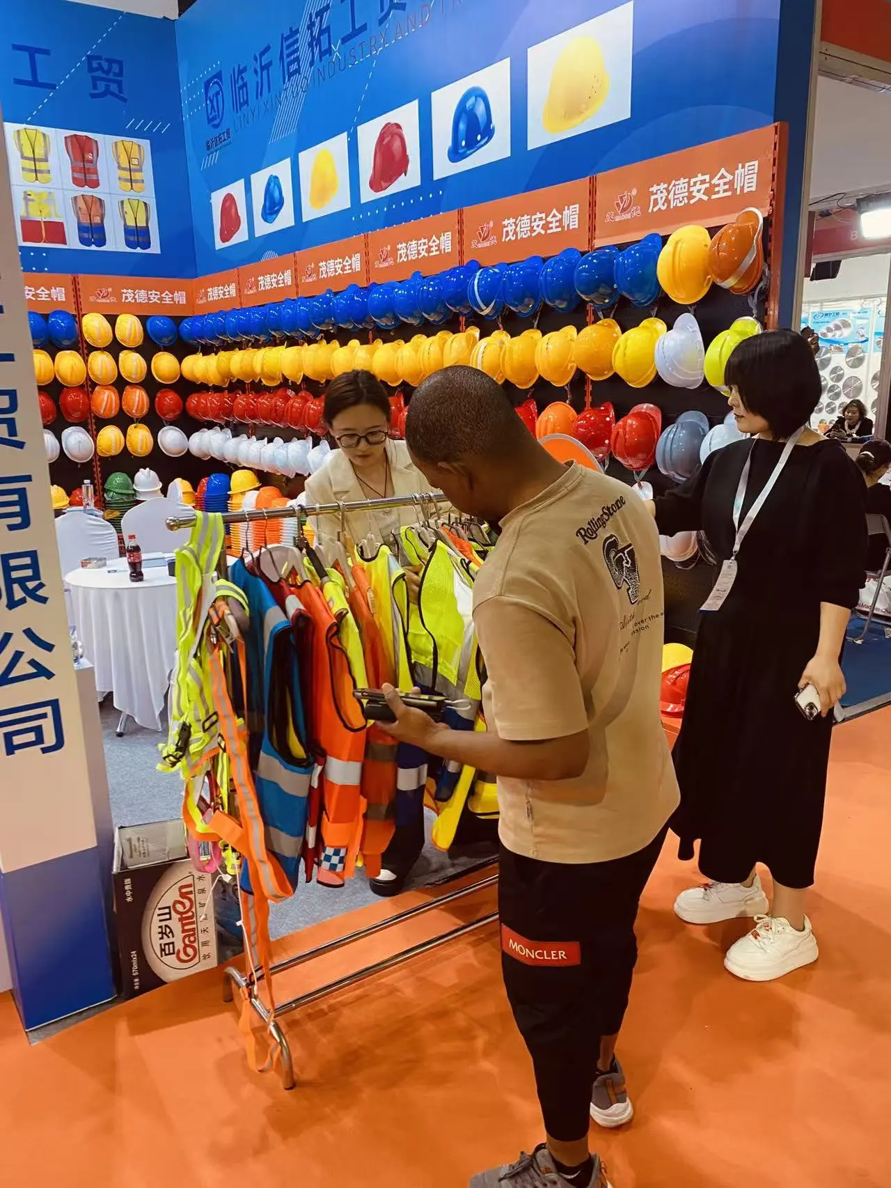 Xintuo exhibition booth design - professional safety equipment presentation