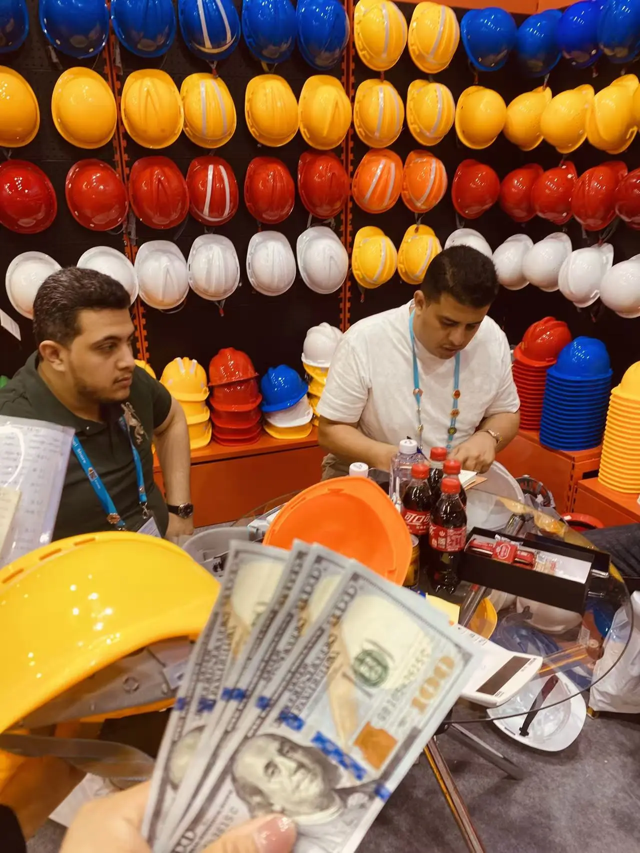 Xintuo international trade exhibition - safety helmet and workwear display