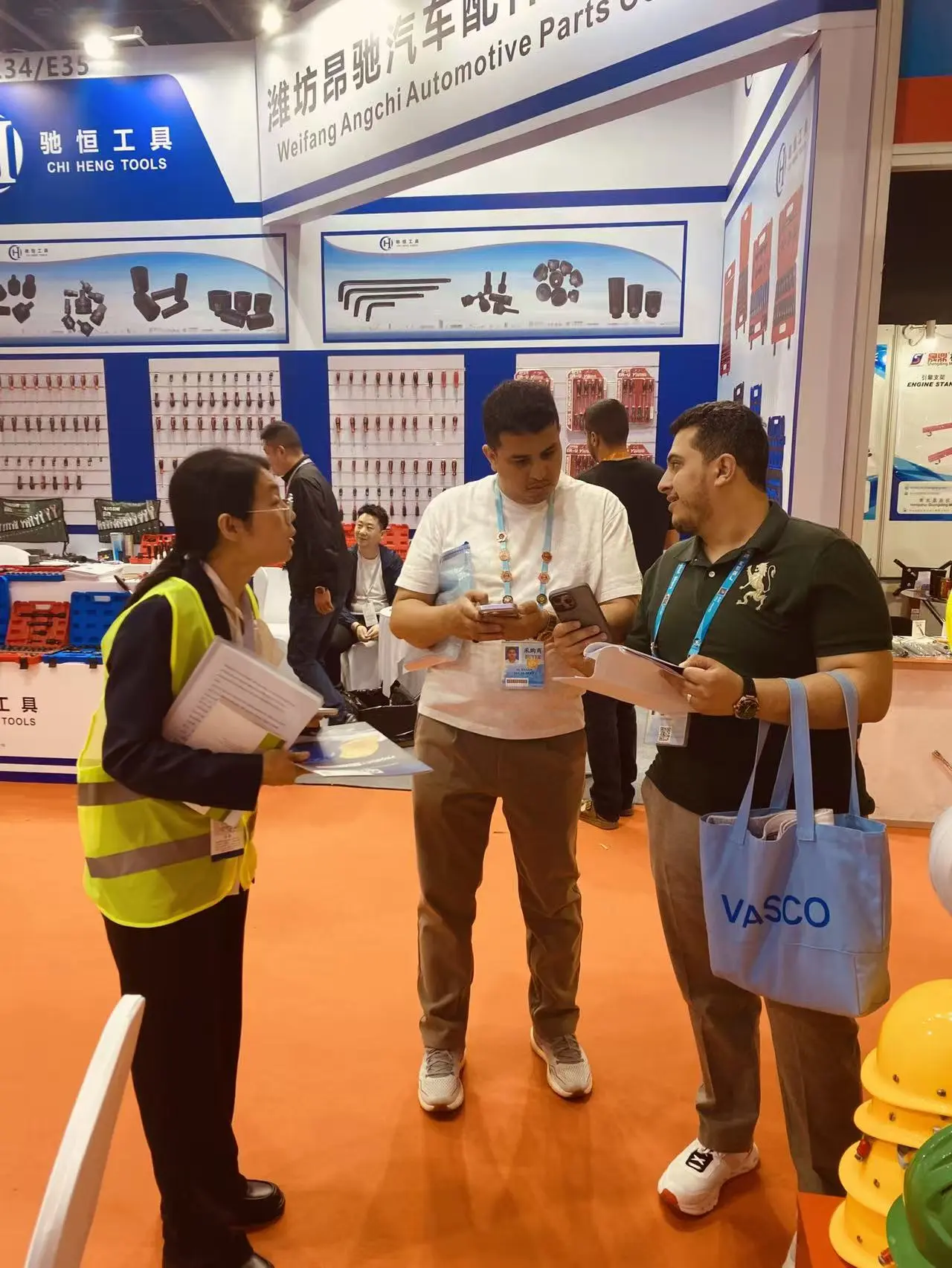 Xintuo trade show - meeting international buyers and distributors