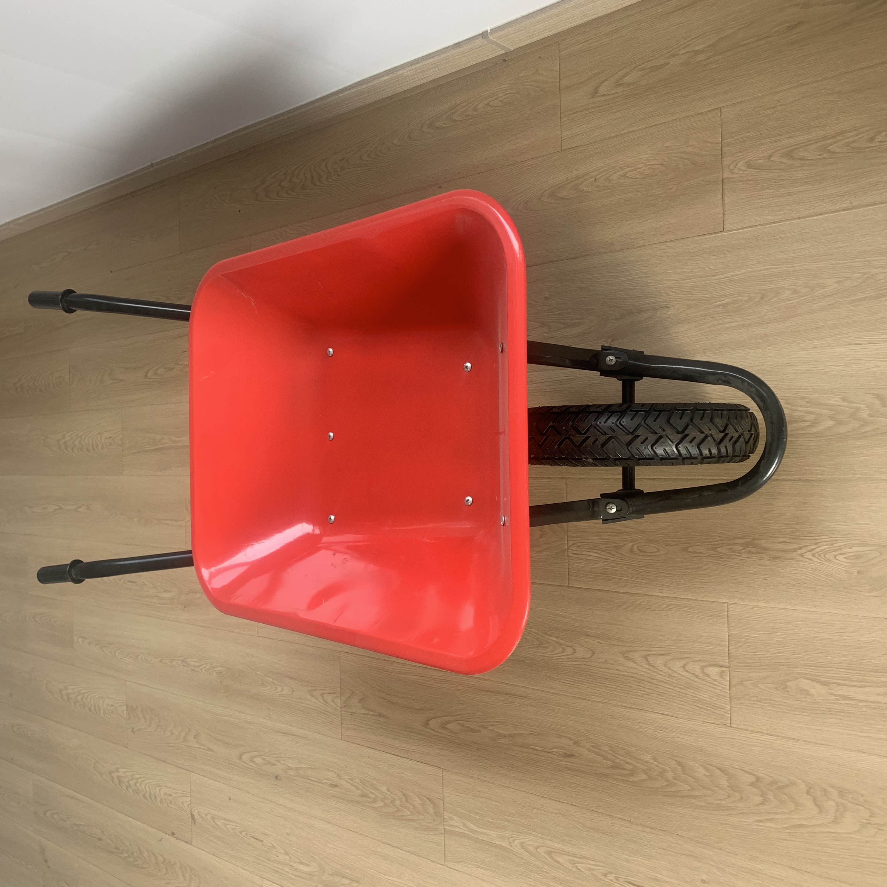 Professional Manufacturer Rust-Resistant Durable 1-Wheel Wheelbarrow WB6414 Galvanized Iron Trolley OEM Customizable