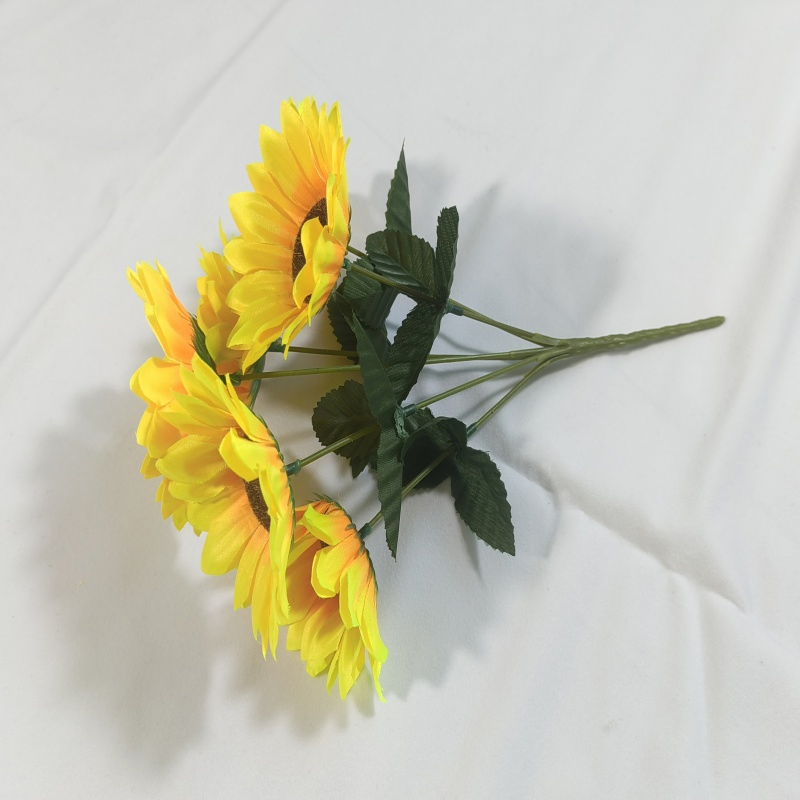 Plastic Flower Home Decoration Artificial Plants 6-Head Sunflower Bouquet