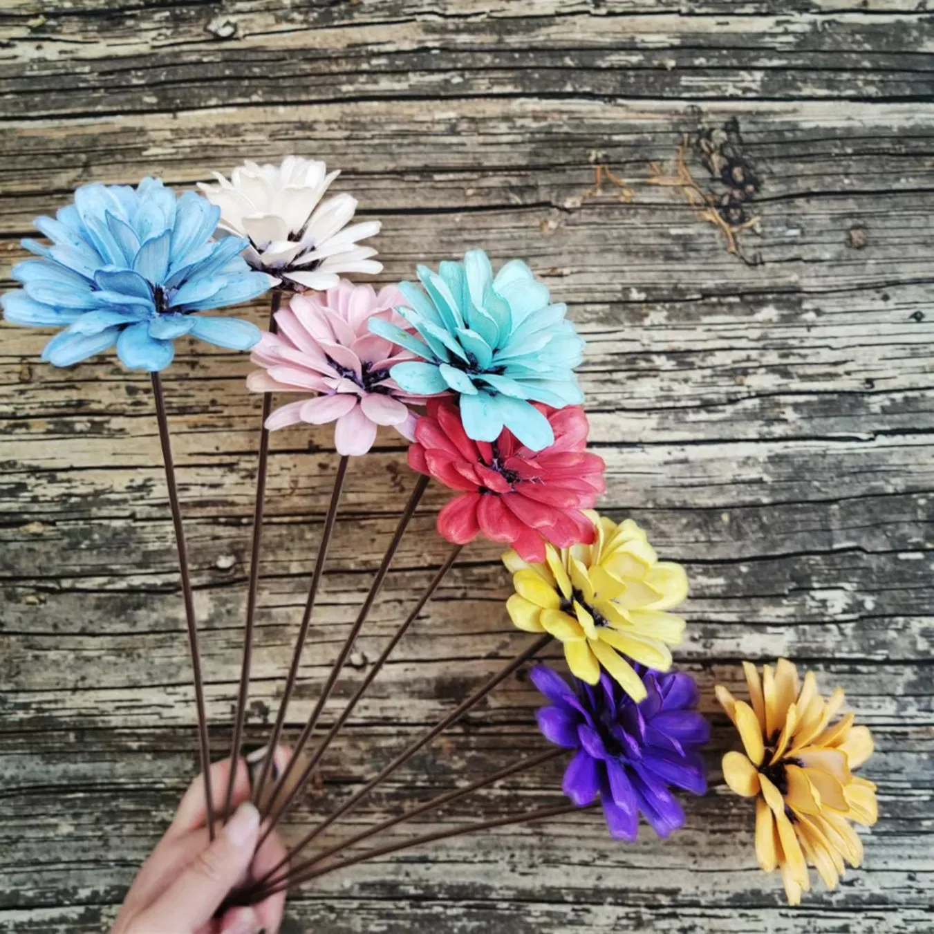 Handmade Home Decoration Melon Shell Artificial Flower Bouquet Pine Rose