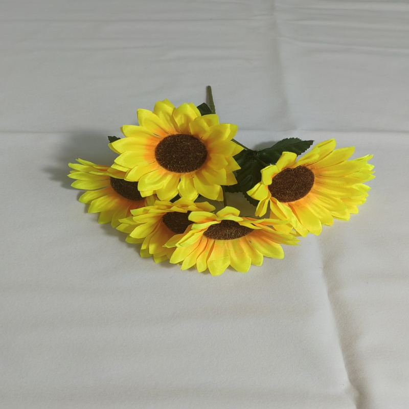 Large Quantity Realistic Artificial Sunflowers for Patio Decor Yellow Sunflower Bouquets Faux Flowers