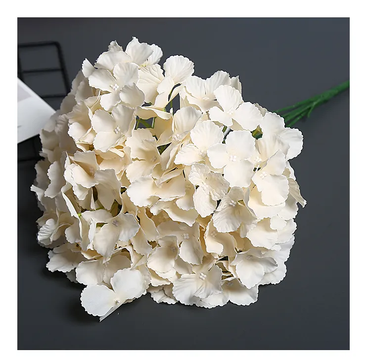 Silk-like Texture Flowers