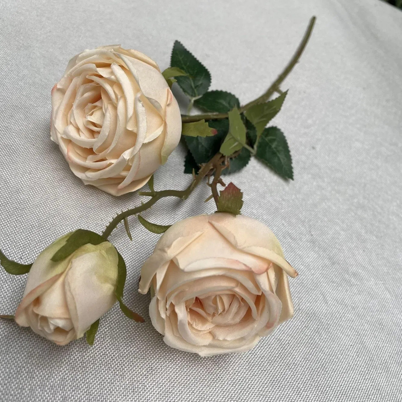 Manufacturers Artificial Silk 3-Head Roses Bouquet for Home Wedding Decoration