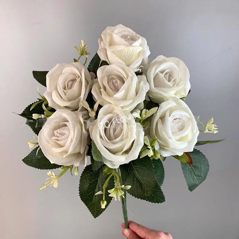 9 Head Velvet Bouquet Rose 9