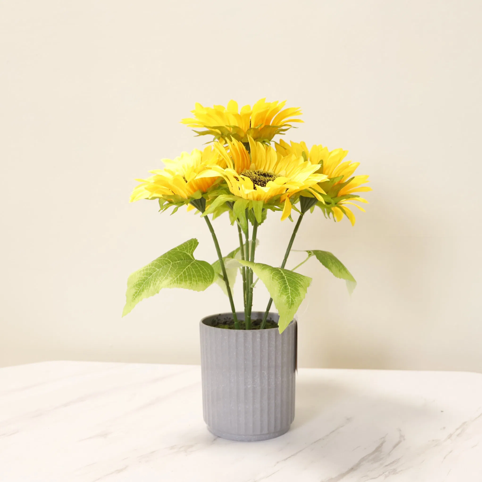 Wholesale High Quality Yellow Artificial Sunflowers with Pot for Home Wedding