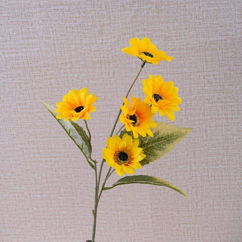 Bulk Supply Cl15101 Premium Yellow Artificial Silk Sunflower Stems for Professional Event Arrangementshome Table Centerpieces